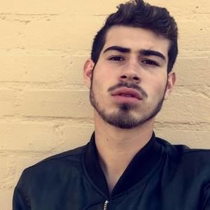 Meet your Posher, Justin